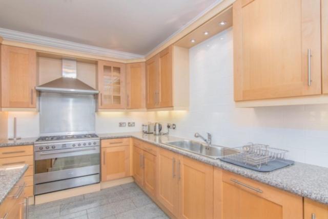 דירות פטרבורו Jubilee Mansions 5* Retreat מראה חיצוני תמונה