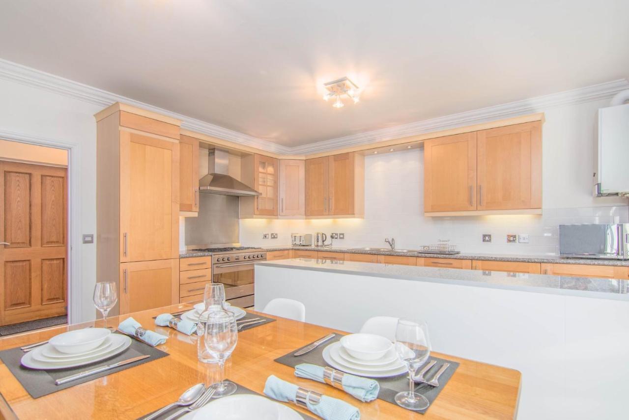 דירות פטרבורו Jubilee Mansions 5* Retreat מראה חיצוני תמונה