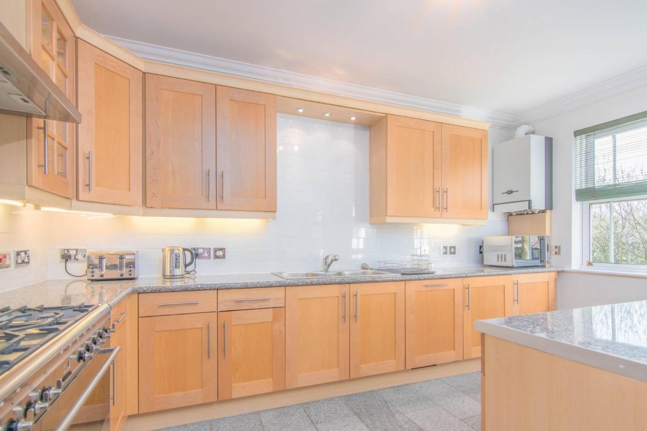 דירות פטרבורו Jubilee Mansions 5* Retreat מראה חיצוני תמונה
